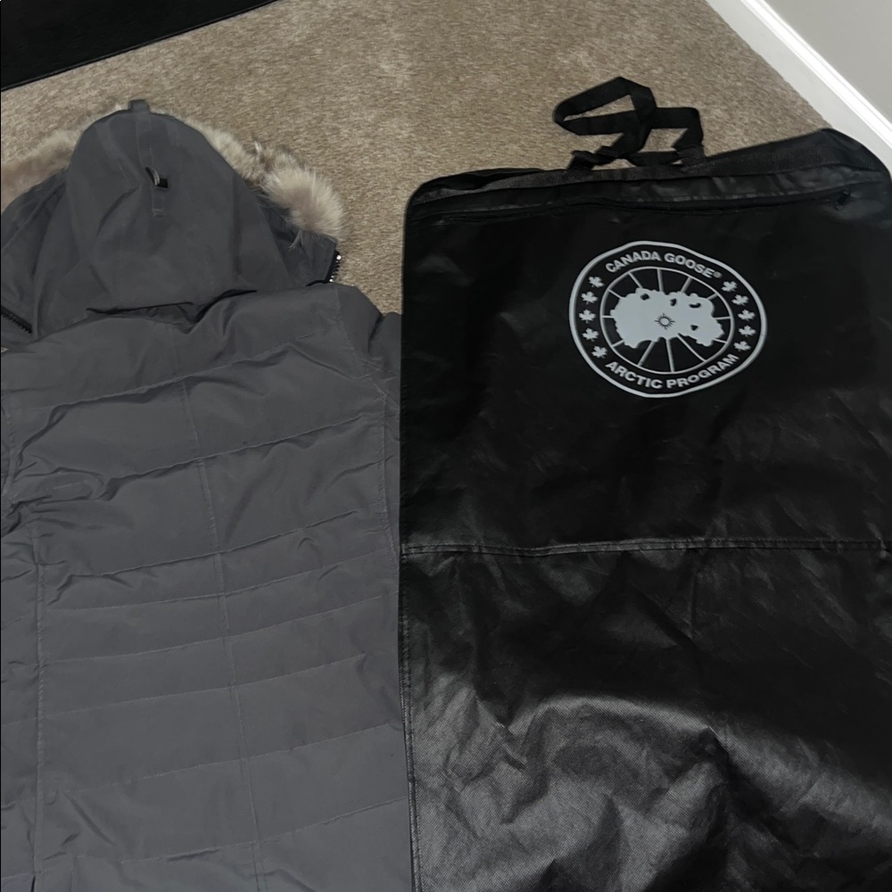 Canada Goose Women's Grey Puffer with Fur Trim - Picture 12 of 15